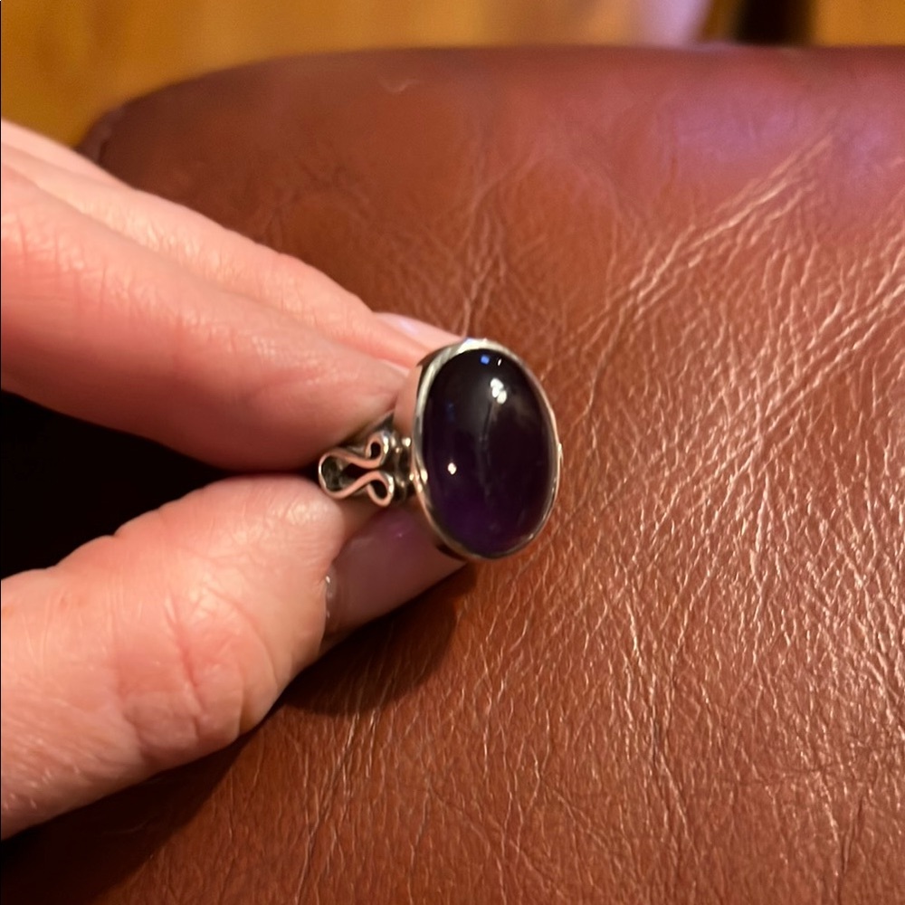 Elegant Silver and Purple Amethyst Women's Ring
